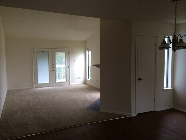 Building Photo - 4321lak