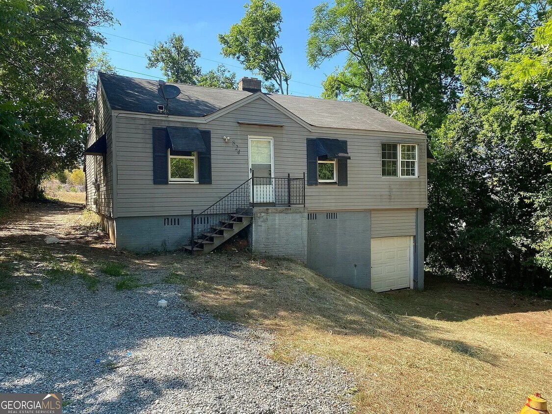 Foto principal - 824 Matheson Rd
