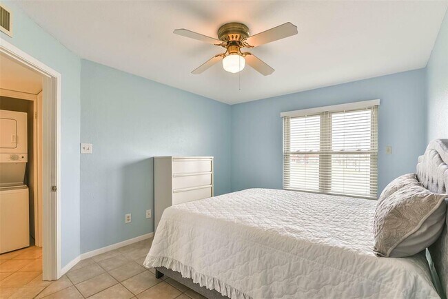 Foto del edificio - 7312 Seawall Blvd