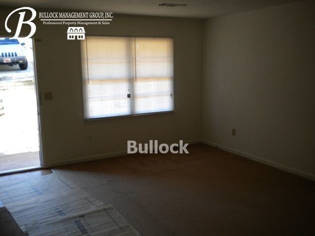 Building Photo - Lville: 2/2 Ranch Duplex