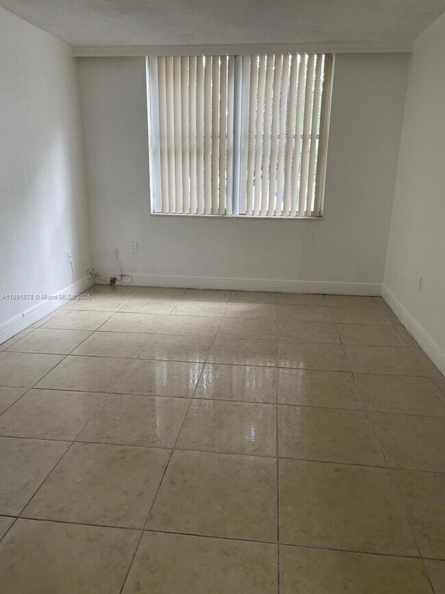 Foto del edificio - 1800 Sans Souci Blvd