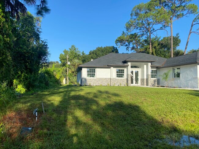 Building Photo - 4363 Hamwood St
