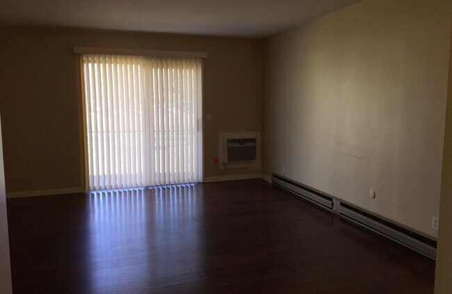 Foto del edificio - Coming soon! Walking distance to downtown Franklin and Bicentennial Park!
