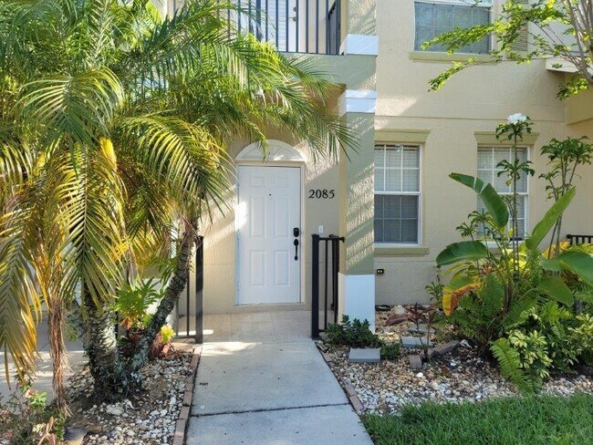 Building Photo - 2085 SE Glen Ridge Dr