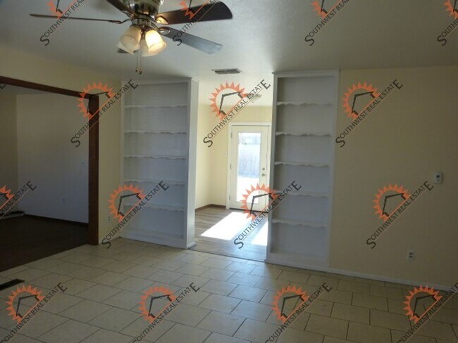 Foto del edificio - 3 Bed 2 Bath - Close to Clovis High