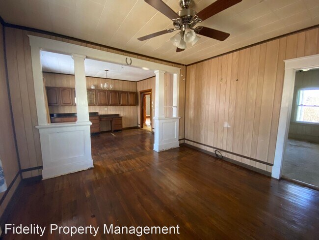 Building Photo - 4 br, 1 bath House - 1374 E Commercial St
