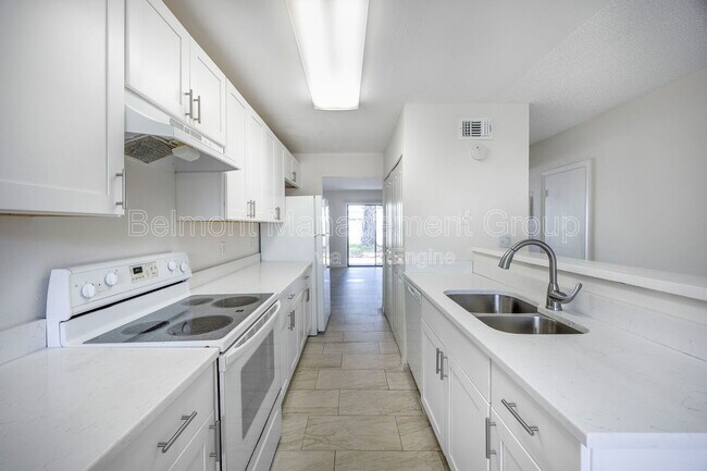 Foto del edificio - 5533 Decatur St