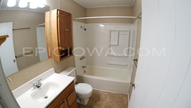 Building Photo - 3723 G Ave NE