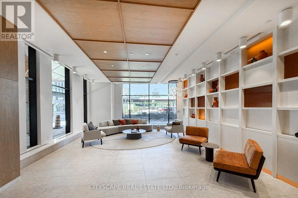 Primary Photo - 15 Richardson St