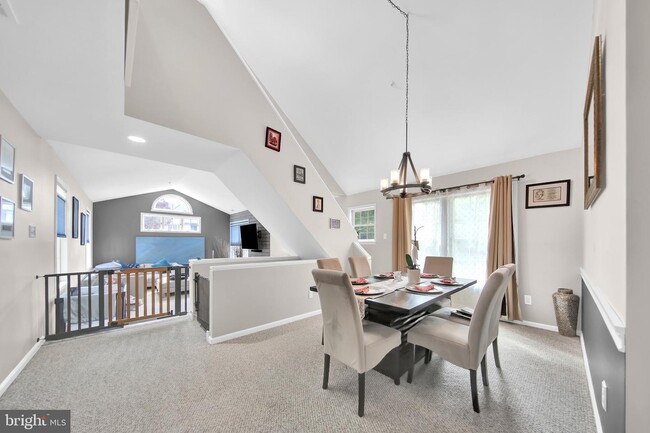Building Photo - 3002 Charing Cross
