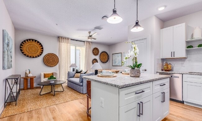Building Photo - Cacema Townhomes