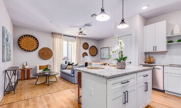 Building Photo - Cacema Townhomes