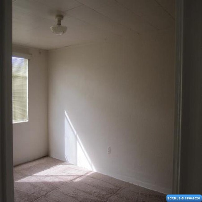 Foto del edificio - 1410 W 6th St