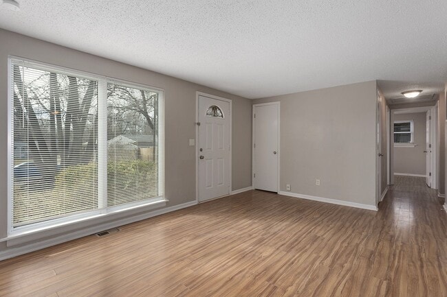 Building Photo - 18618 Shoshone Ct