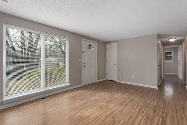 Foto del edificio - 18618 Shoshone Ct