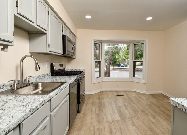 Foto del edificio - 10709 Gideon Ct