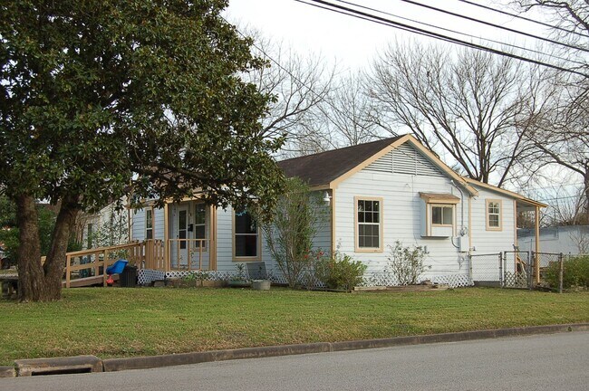 Foto del edificio - 7304 Kinney St