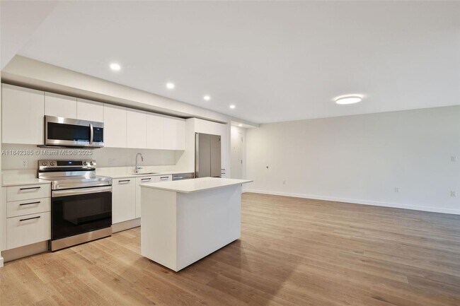 Foto del edificio - 1500 Bay Rd