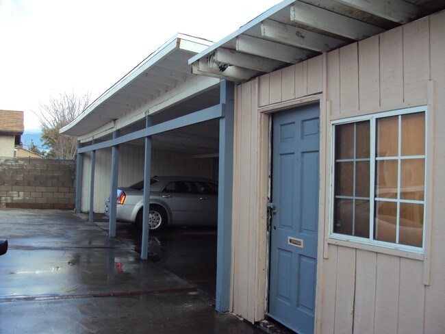 Building Photo - Calaveras FourPlex