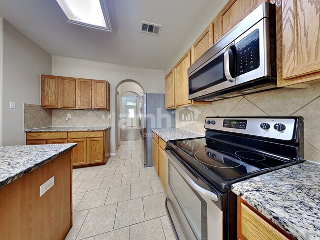 Building Photo - 2020 Shady Glen Trl