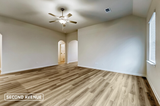 Building Photo - 9616 Sierra Grande Dr