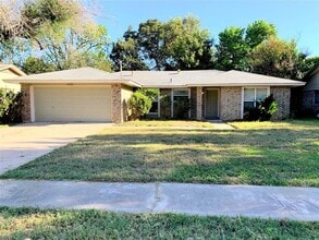 Building Photo - 10419 Quail Ridge Dr
