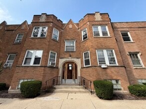 Building Photo - 4208 W Cullom Ave