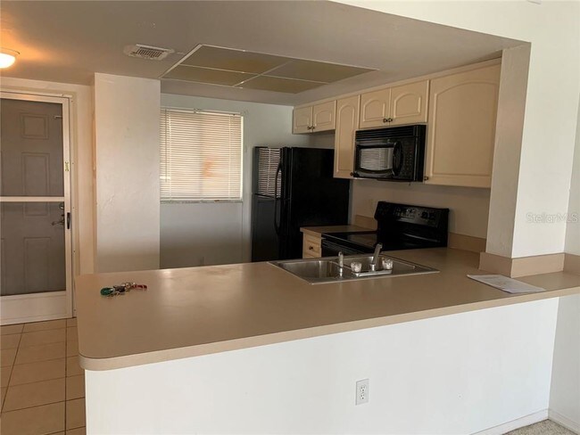 Foto del edificio - 25275 Rampart Blvd
