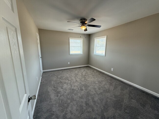 Foto del edificio - 40 Charlotte Pl