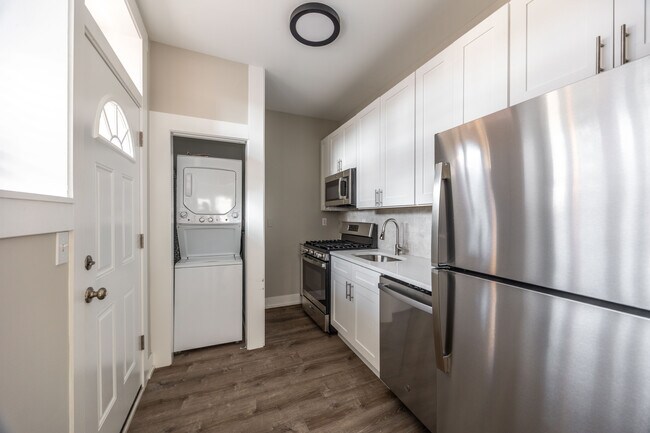 Foto del edificio - 6513 N Newgard Ave