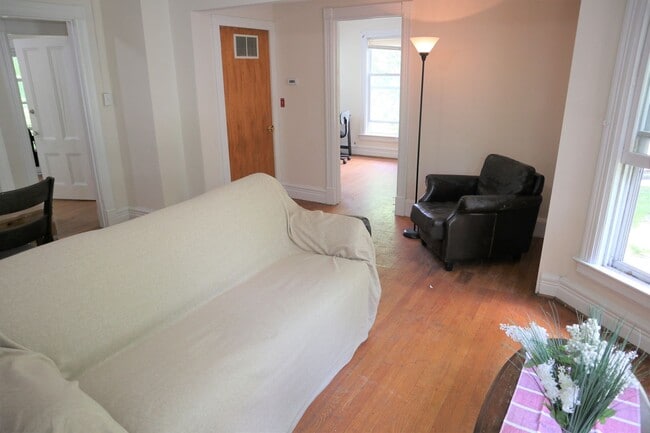 Foto del edificio - 502 S Aurora St