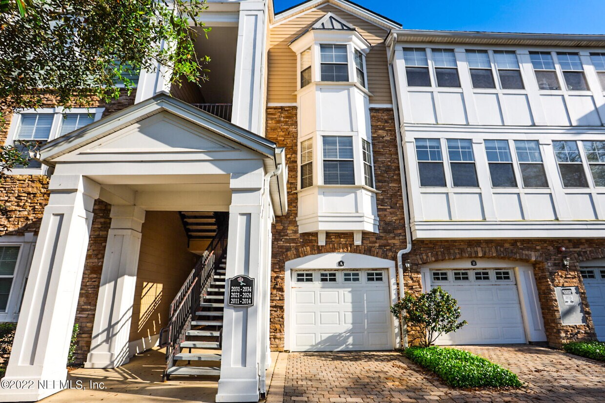 Foto principal - 8550 Touchton Rd