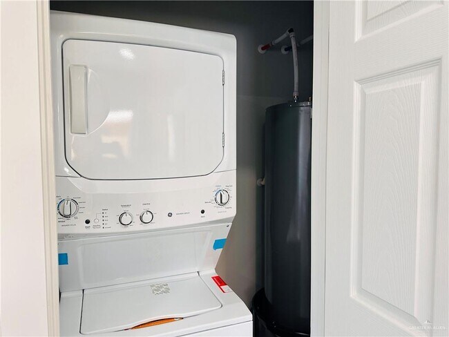 Building Photo - 18 San Andres