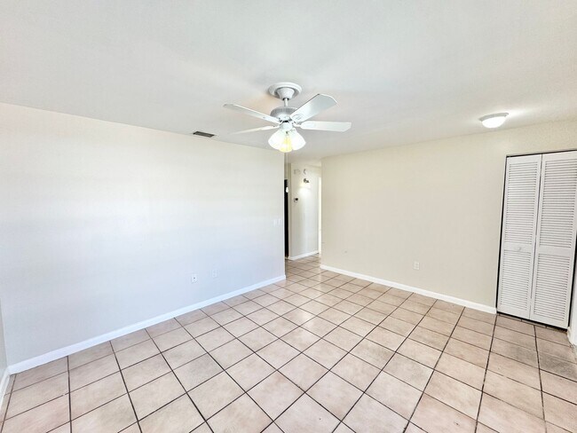 Foto del edificio - PIKUS (5328 24th Ave SW)