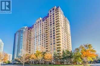 Building Photo - 18 Sommerset Way