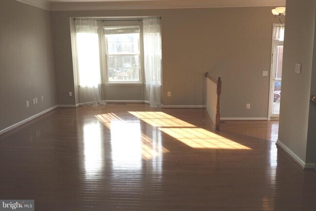 Foto del edificio - 21543 Trowbridge Square