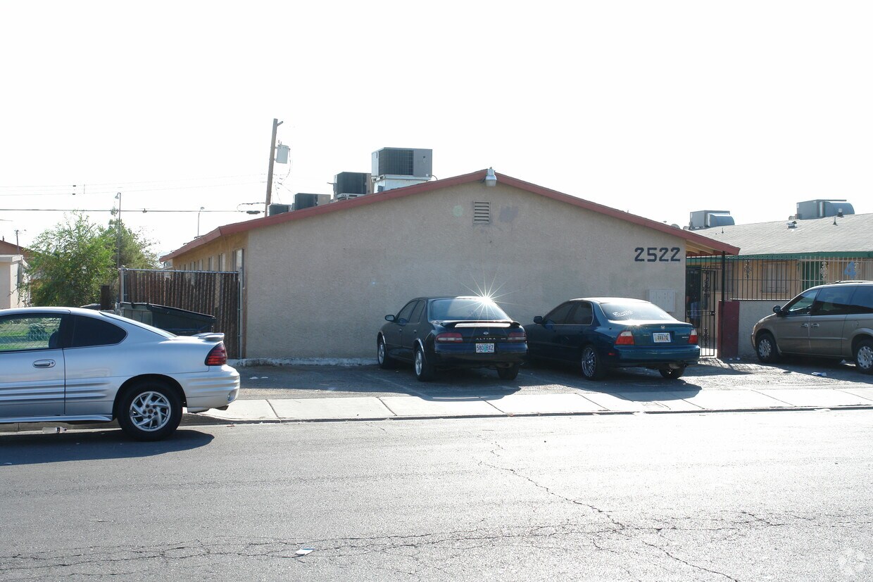 Foto del edificio - Arrowhead Acres