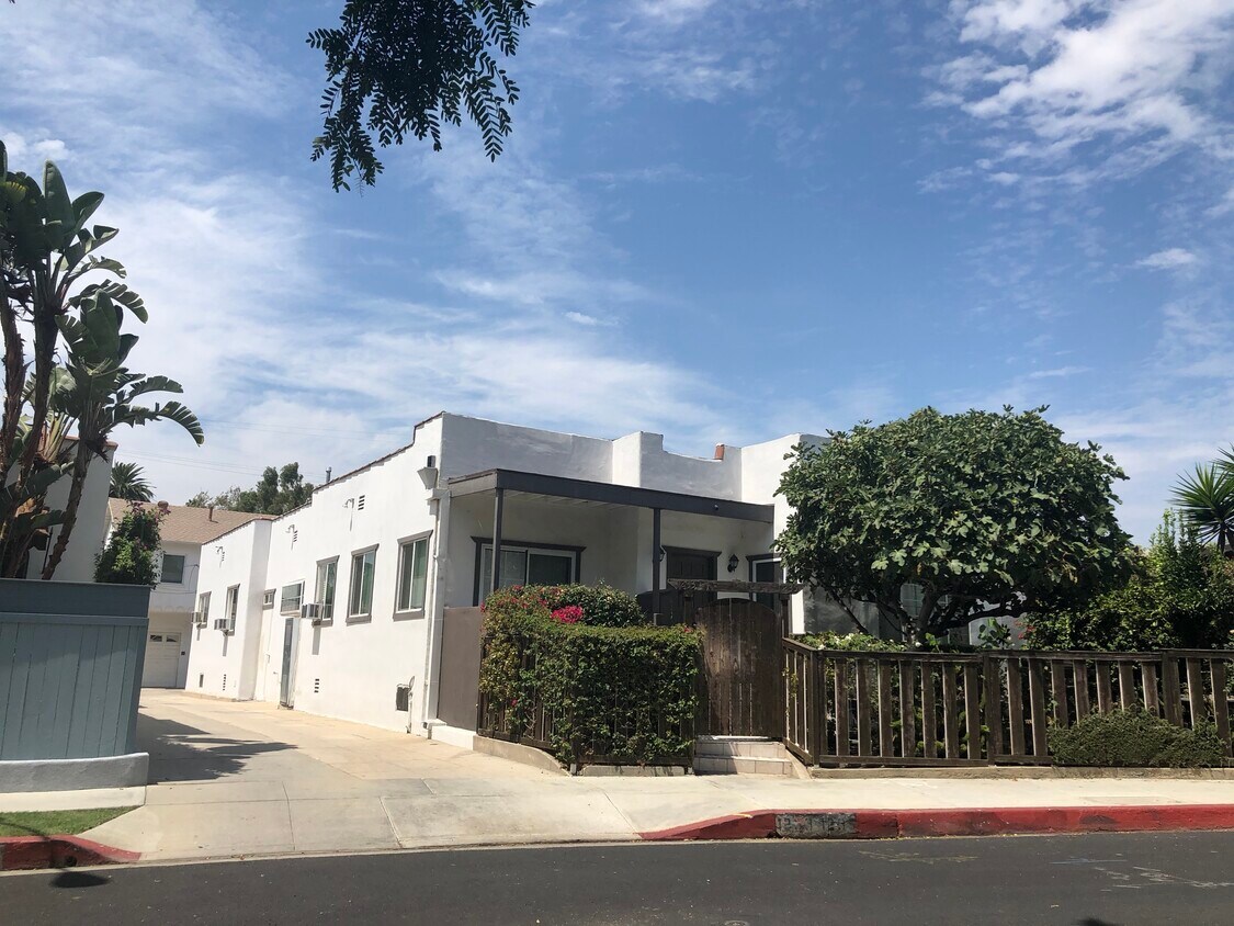 Foto principal - 1233 N Vista St