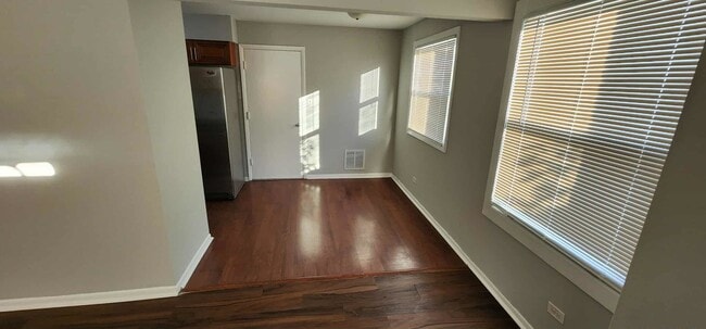 Foto del edificio - 10429 Austin Ave