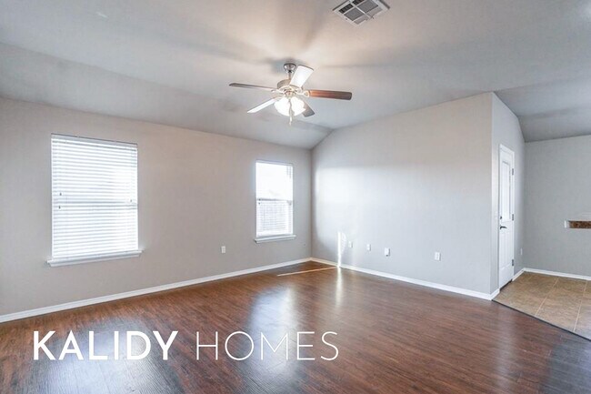 Building Photo - 13425 Deer Spring Dr