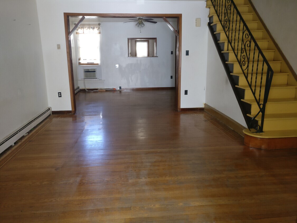 5922 Loretto Ave, Philadelphia, PA 19149 Townhome Rentals in