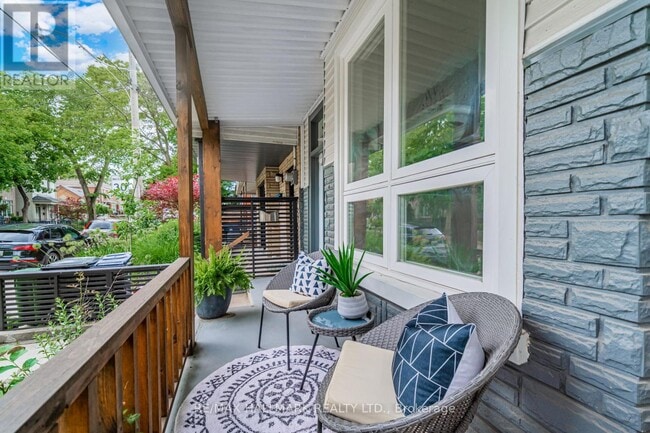 Building Photo - 145 Claremont St