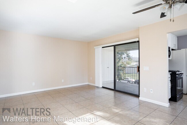 Foto del edificio - 8566 Summerdale Rd