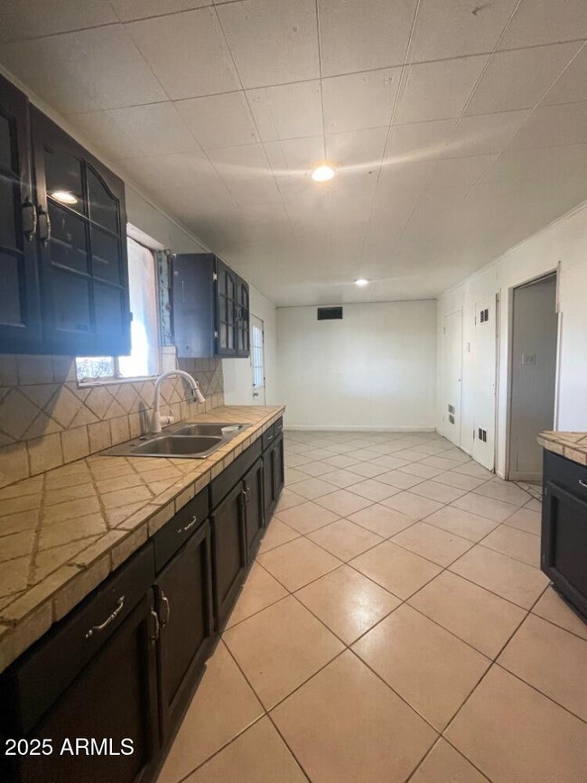 Foto del edificio - 4541 N 51st Ave
