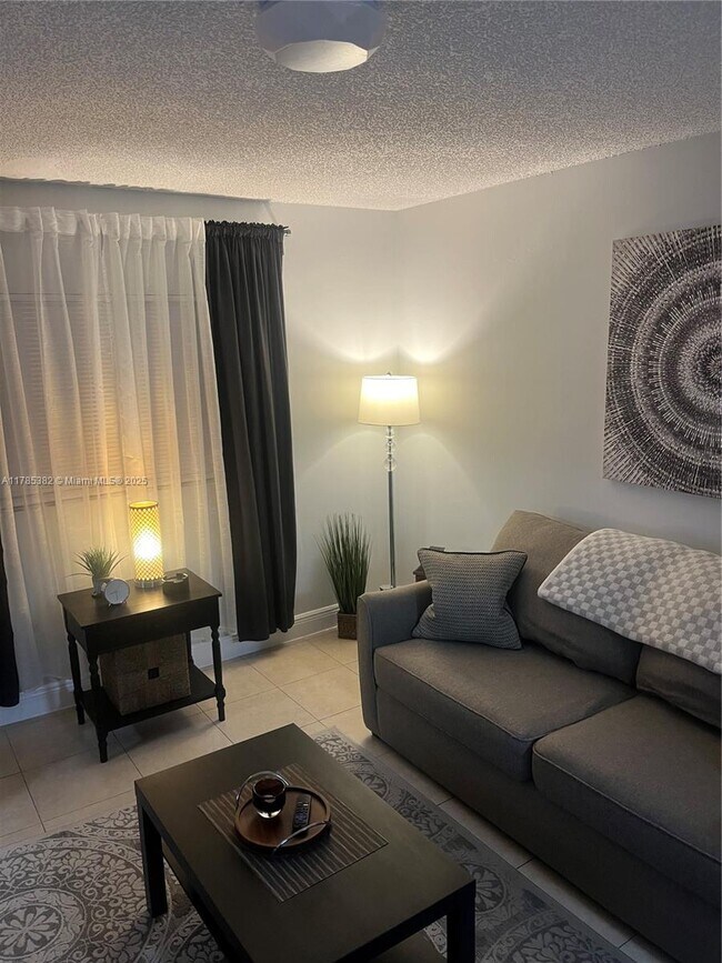 Foto del edificio - 3610 N 56th Ave