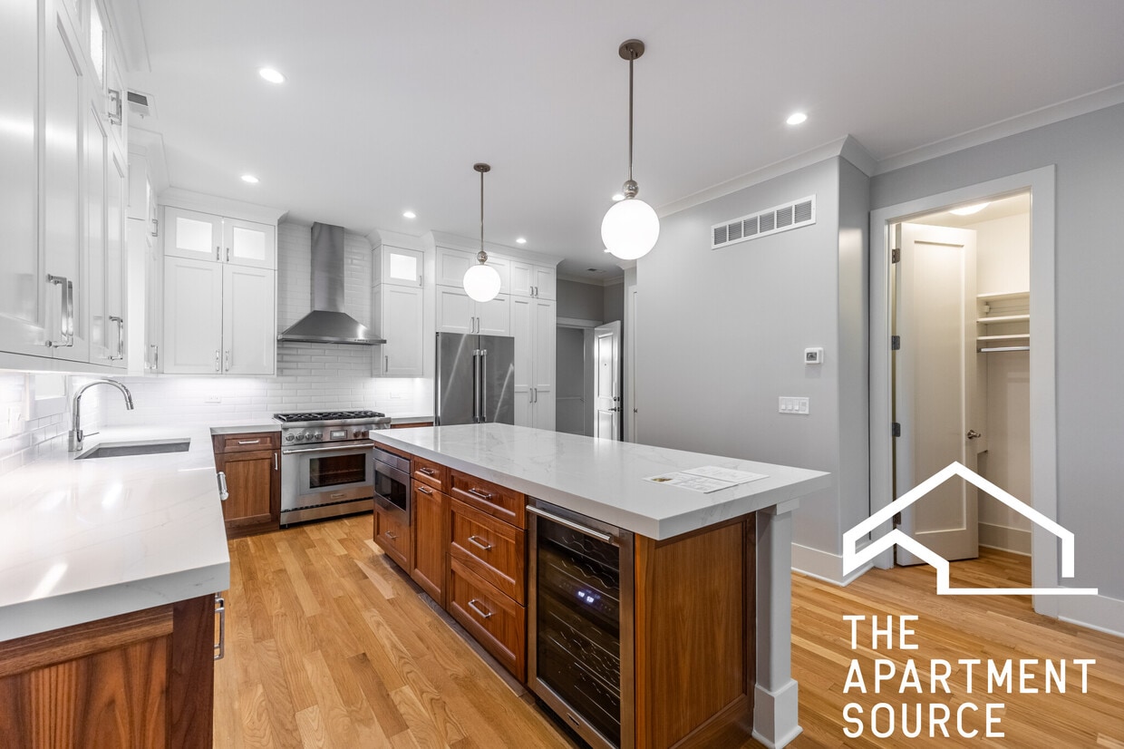 Photo - 4133 N Kenmore Ave