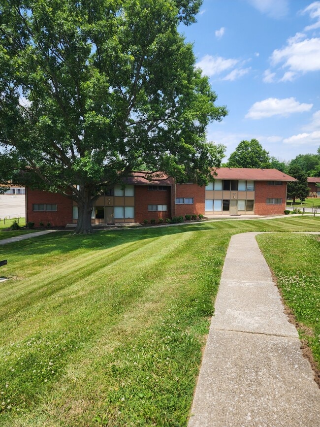 Building Photo - Huntley Ridge East at Forest Hill