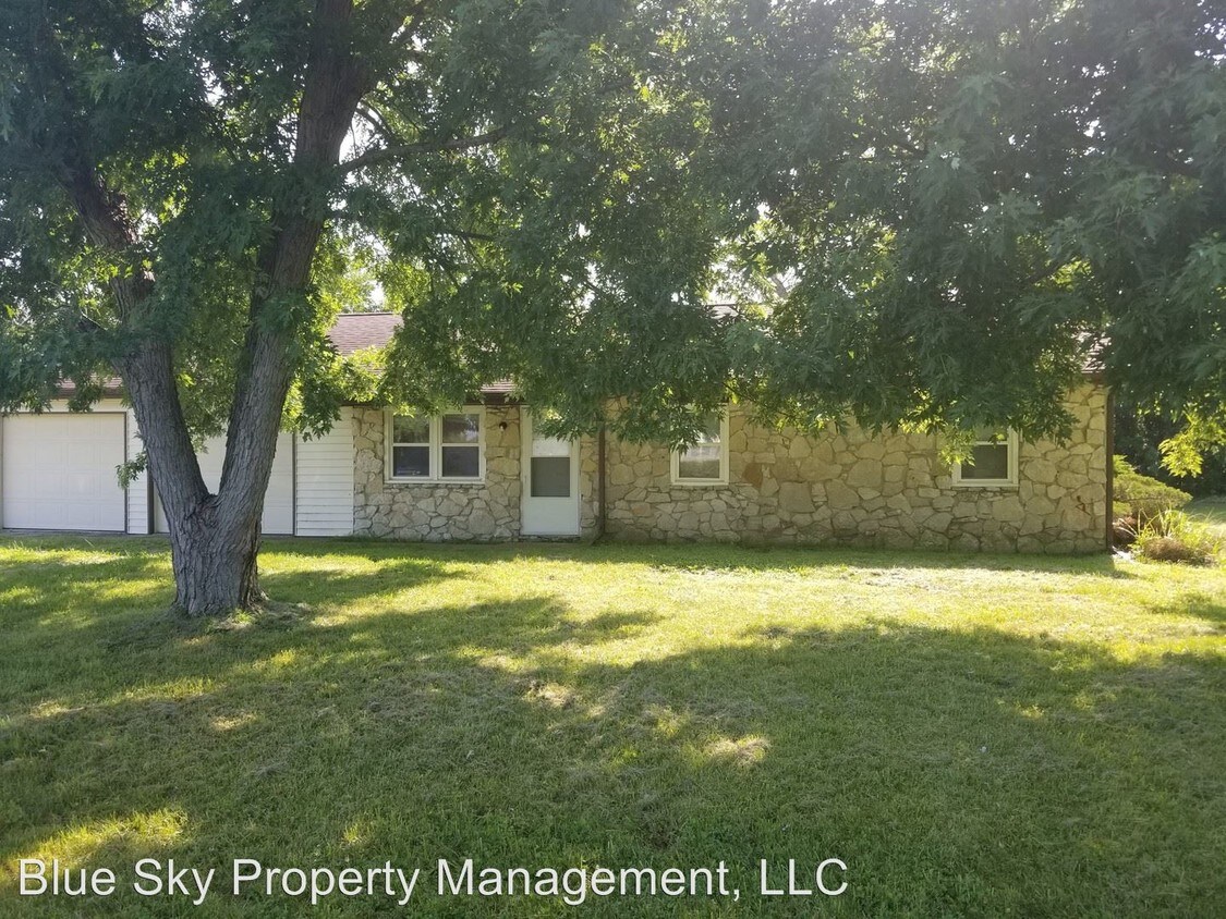 Primary Photo - 3 br, 1 bath House - 529 N Foster Ave