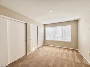 Building Photo - 5710 E Tropicana Ave