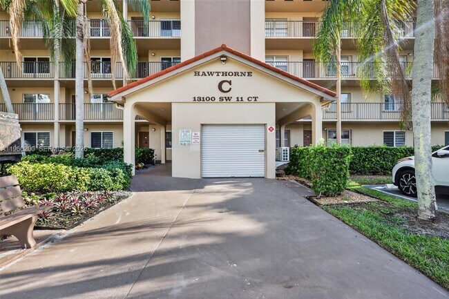 Foto del edificio - 13100 SW 11th Ct